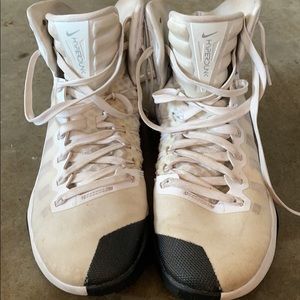 Nike hyperdunks. Size 7.5 barely worn